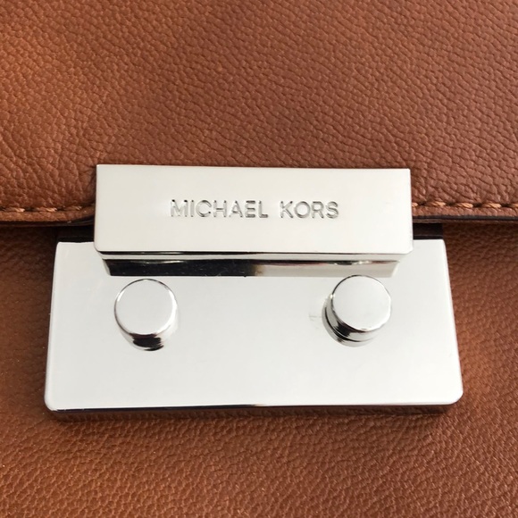 Michael Kors Leather Caramel/Brown Crossbody Bag - Picture 3 of 8